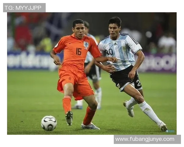 2014年荷兰队足球明星阵容回顾及其在世界杯上的精彩表现分析